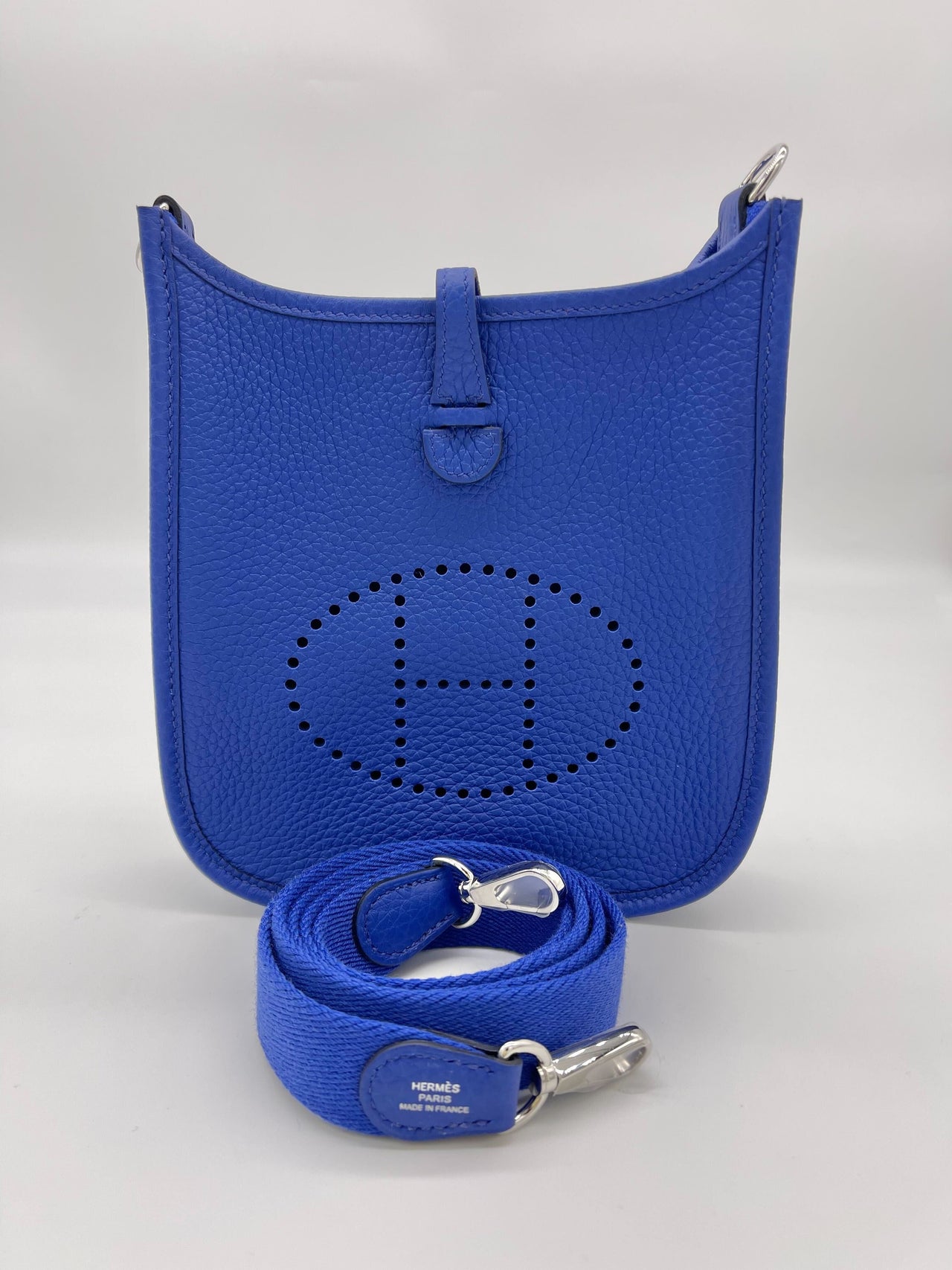 ELECTRIC BLUE – ESSENTIAL CROSSBODY BAG | Skylar Jace Designs